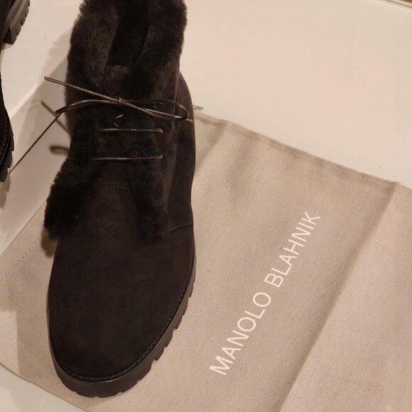 Brand New!!| Manolo Blahnik: Mircus Suede Shearling Lace-Up Booties - Picture 9 of 14